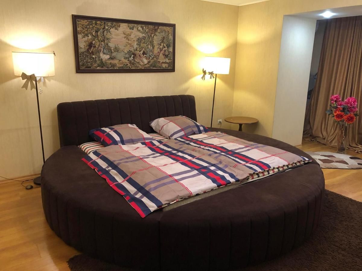 Апартаменты One-Bedroom Apartment in the center Днепр-4