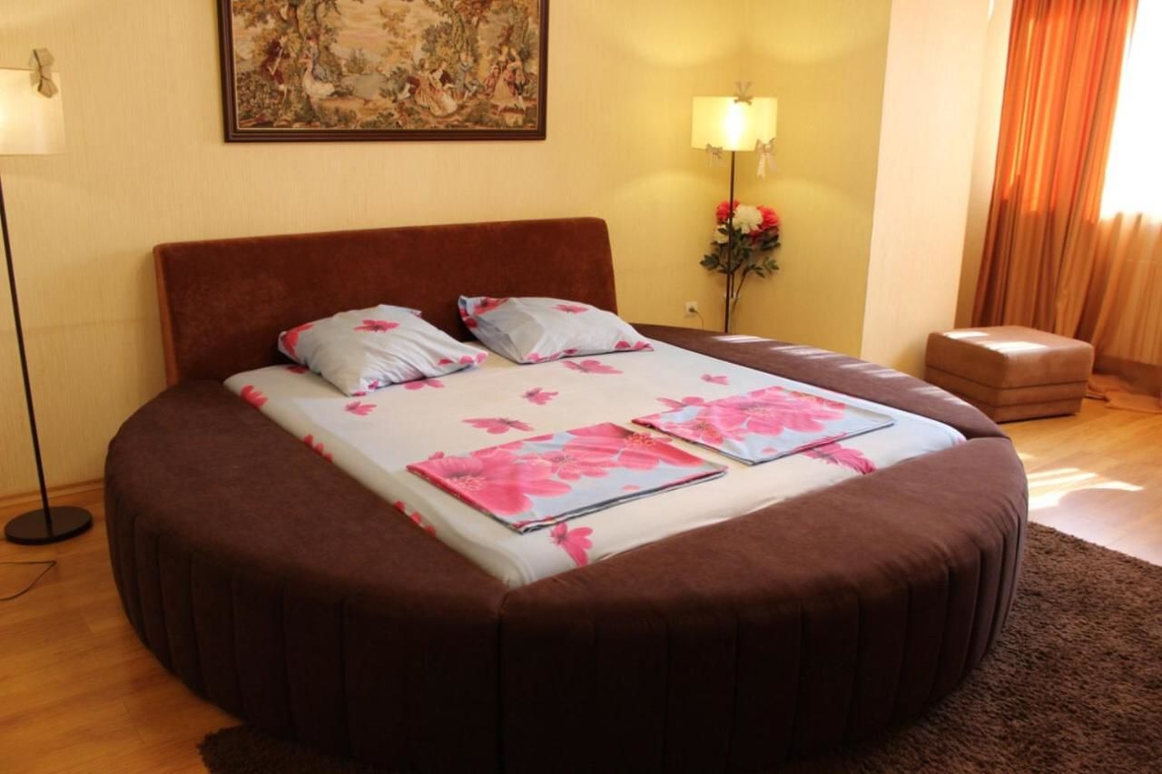 Апартаменты One-Bedroom Apartment in the center Днепр-13